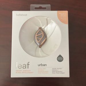 BellaBeat Leaf with bracelet strap and necklace